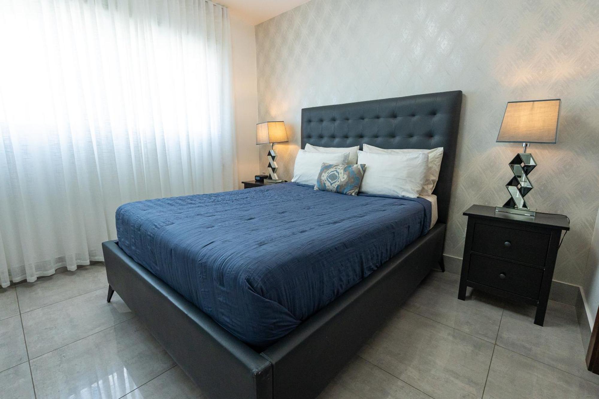 Soha Suites Santiago Gem Rare Find 산티아고 데 로스 카바예로스 외부 사진