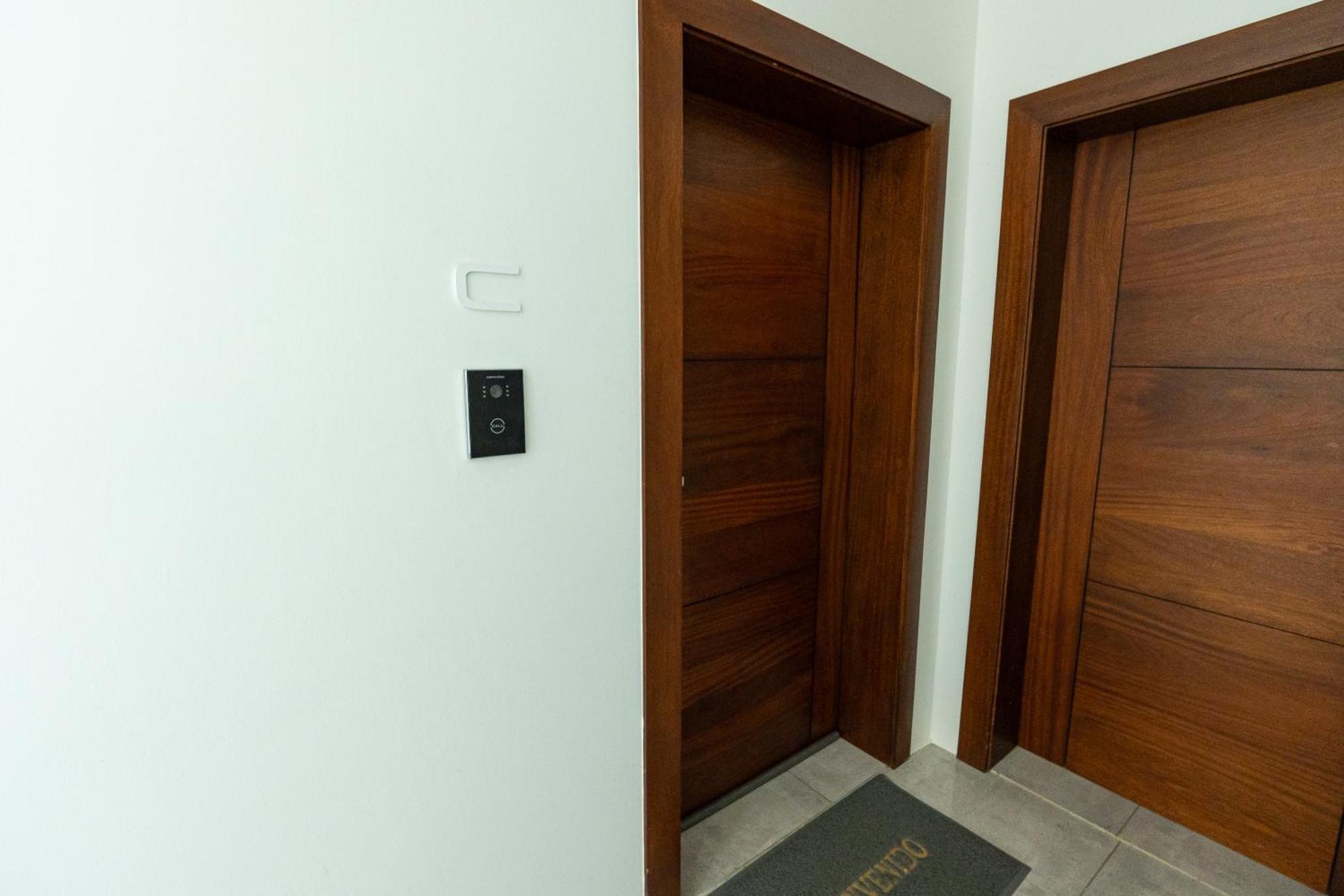 Soha Suites Santiago Gem Rare Find 산티아고 데 로스 카바예로스 외부 사진
