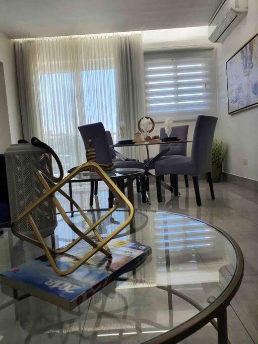 Soha Suites Santiago Gem Rare Find 산티아고 데 로스 카바예로스 외부 사진
